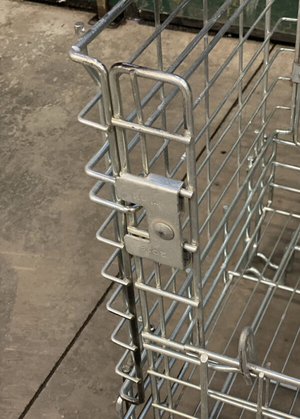 MC015-07 CESTE IN FILO METALLICO ZINCATO IMPILABILI AD INCASTRO mezzo modulo mm 800 x 600 h735 - immagine 4