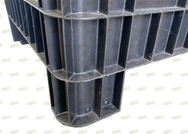 PC045-01 CONTENITORI INDUSTRIALI IN PLASTICA CON 4 PIEDI formato EUR mm 1200 X 800 H800 - immagine 3